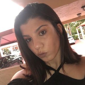 Meet your Posher, Cami